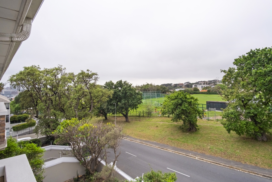 2 Bedroom Property for Sale in Oranjezicht Western Cape